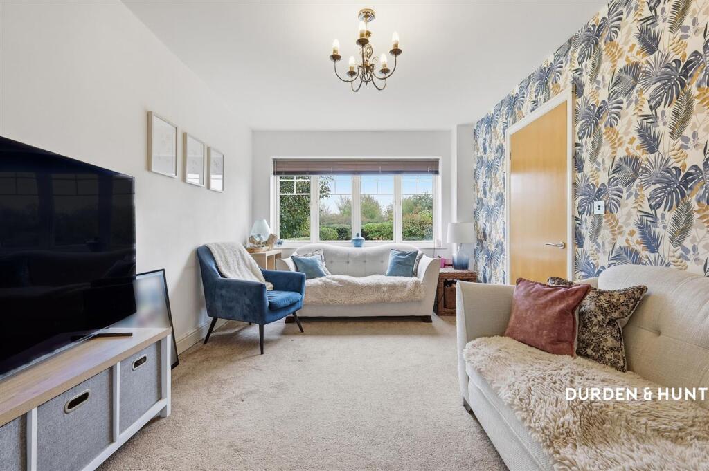 Ridgewell Grove, Hornchurch, RM12 photo 3