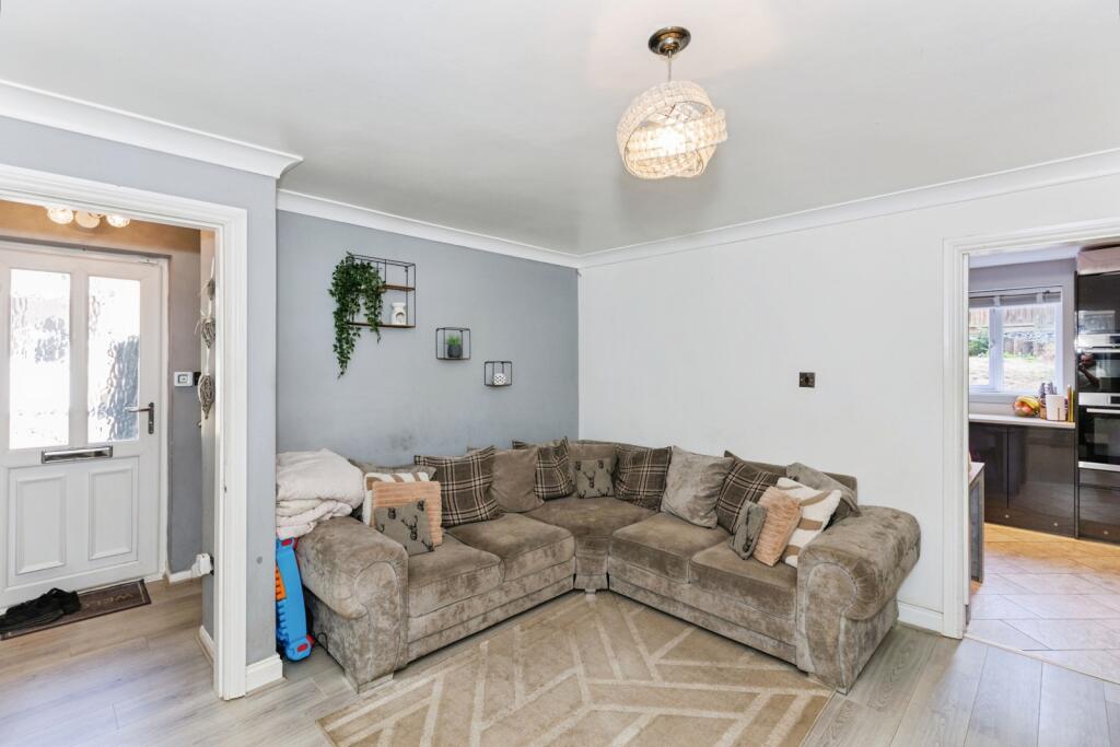 House in Northampton, West Hunsbury - View 5