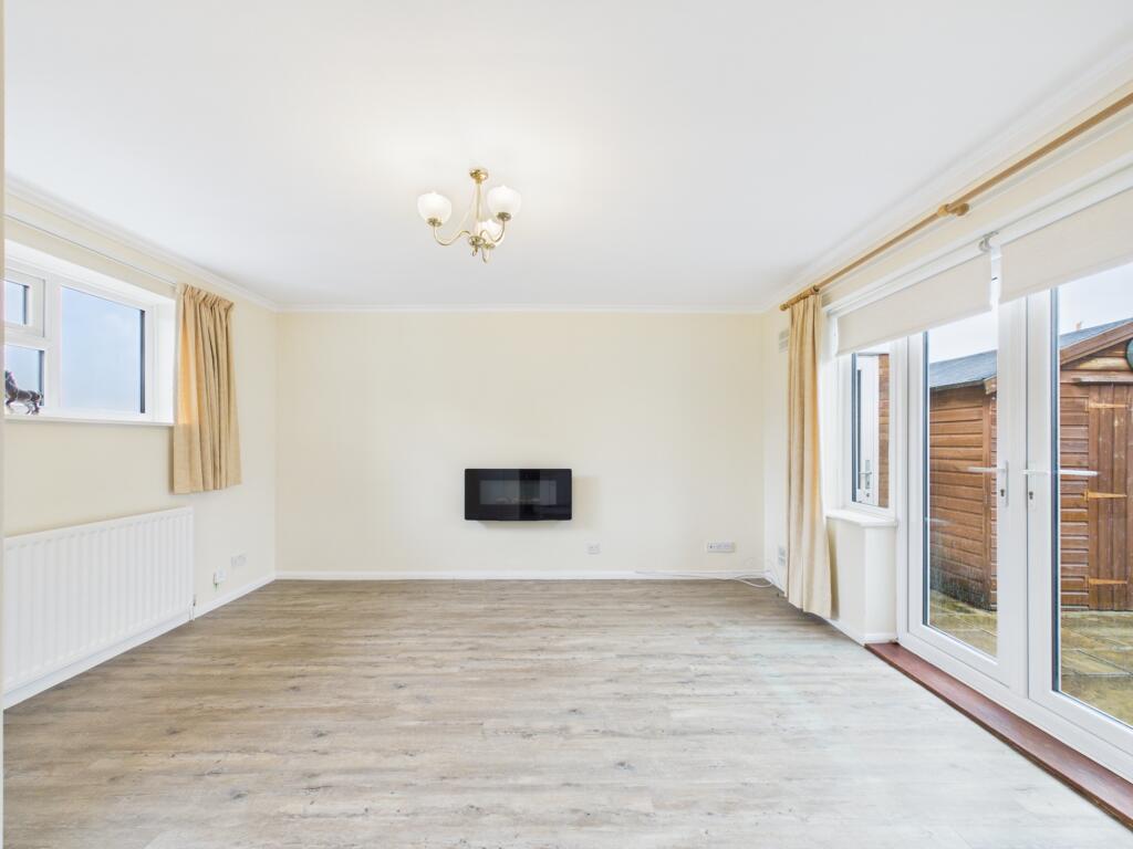 Sutton Close, Hinckley, LE10 photo 4