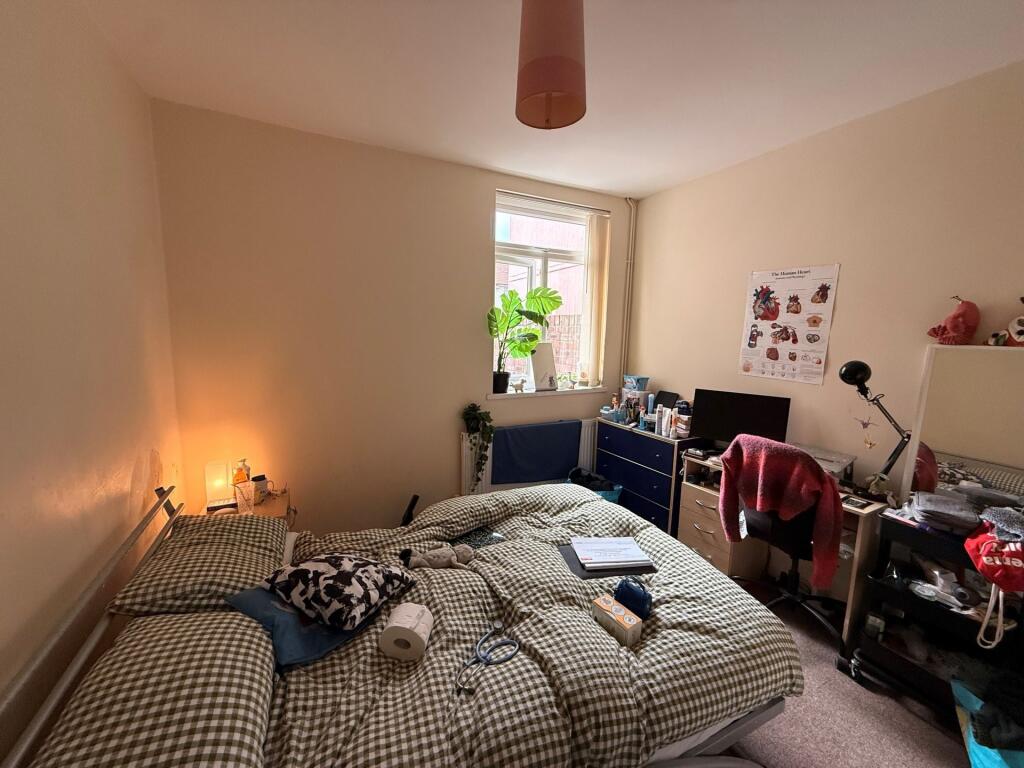 5 bedroom house for rent
