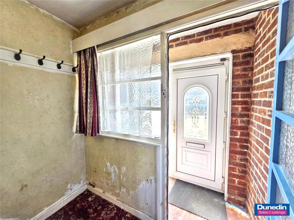 House in Sandwell, West Midlands - More