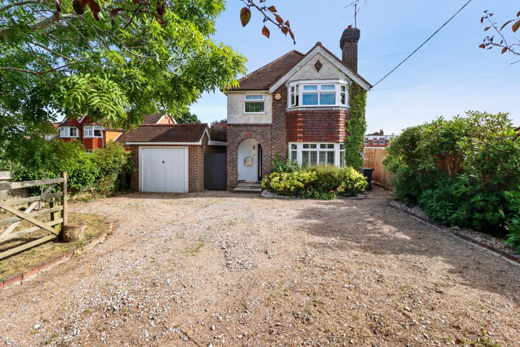 Main image of property: London Road, Hailsham, BN27