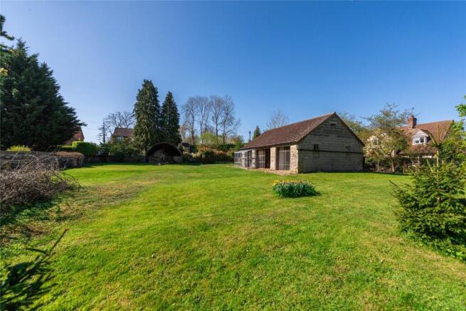 Paddock/Barn