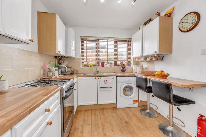 Raedwald Drive, Bury St. Edmunds photo 4
