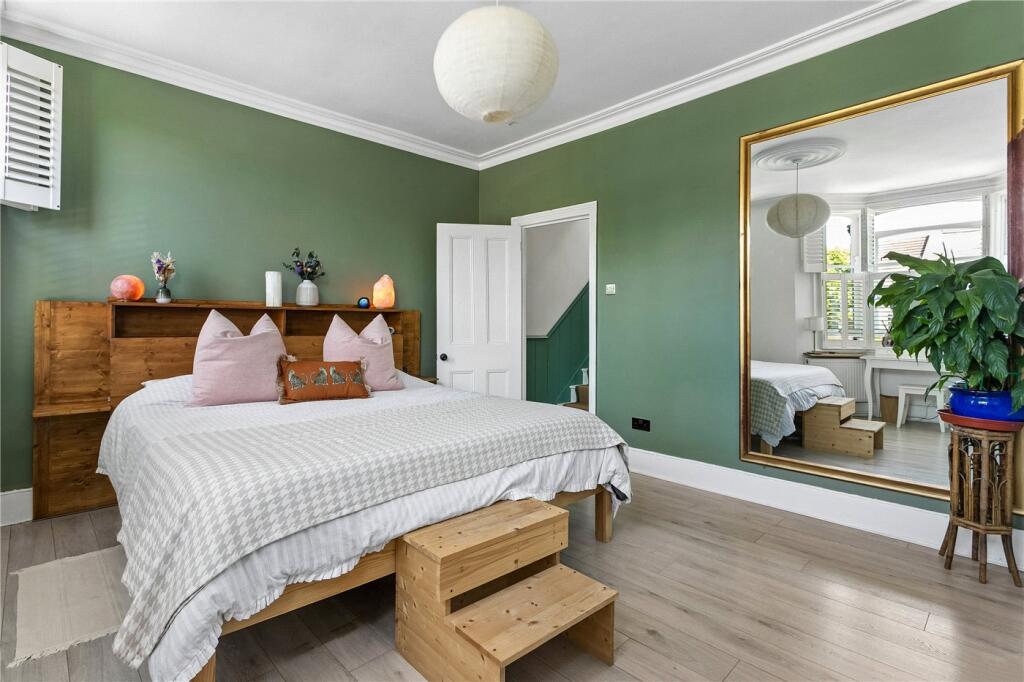 House in London - View 4