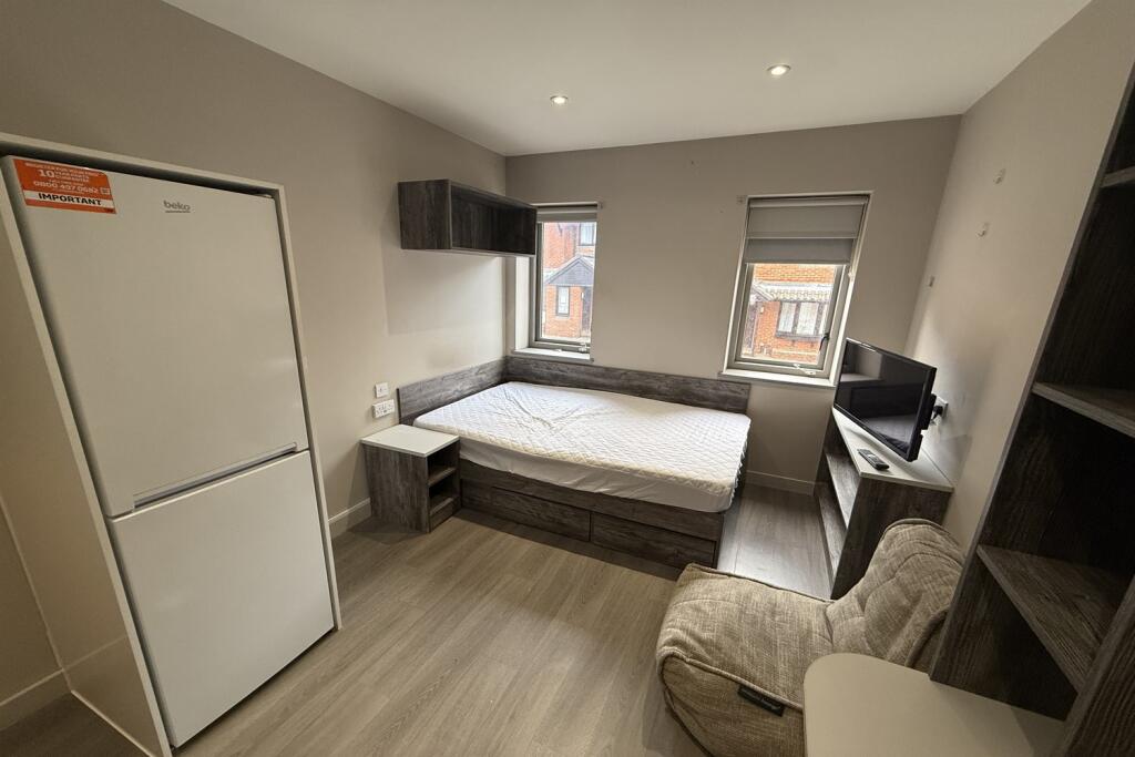 Apartment in Reading, Katesgrove, Coley - View 2
