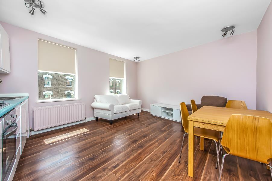 Main image of property: LAVENDER HILL, SW11