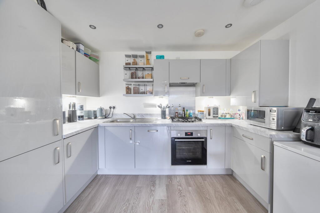 Yule House, Bricket Wood, St Albans, AL2 - View 3