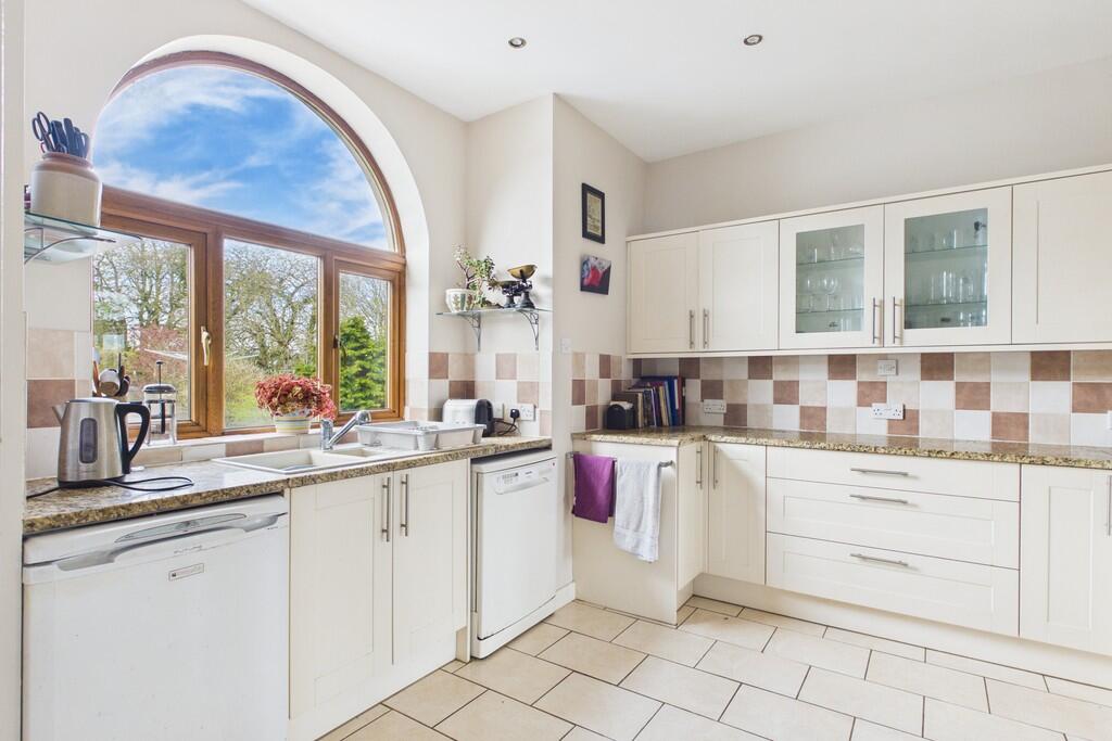 House in Lancaster - View 5