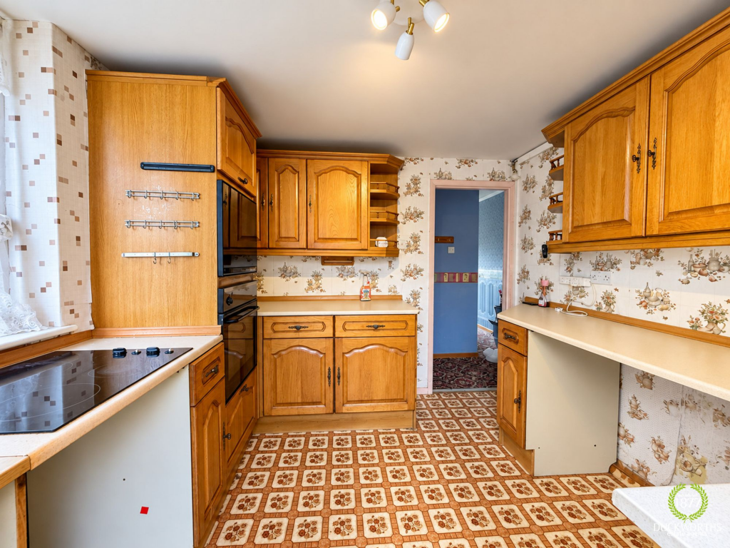 Thwaites Road, Oswaldtwistle, BB5 photo 4