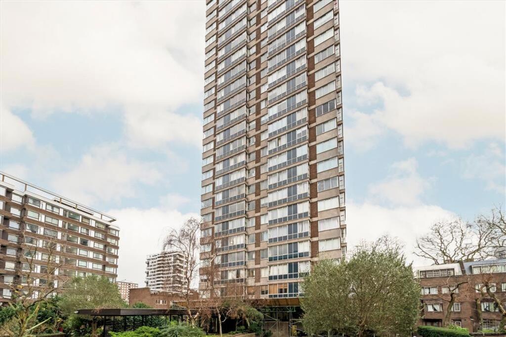 Main image of property: Cambridge Square, Hyde Park