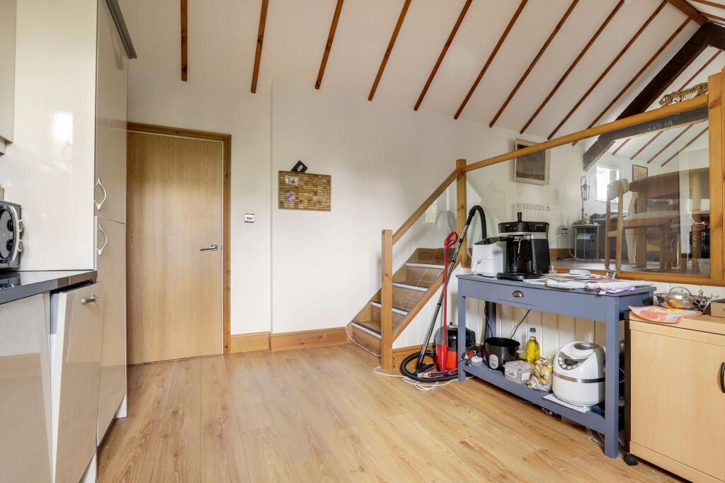 Apartment in Nottingham, Mapperley Park - View 5