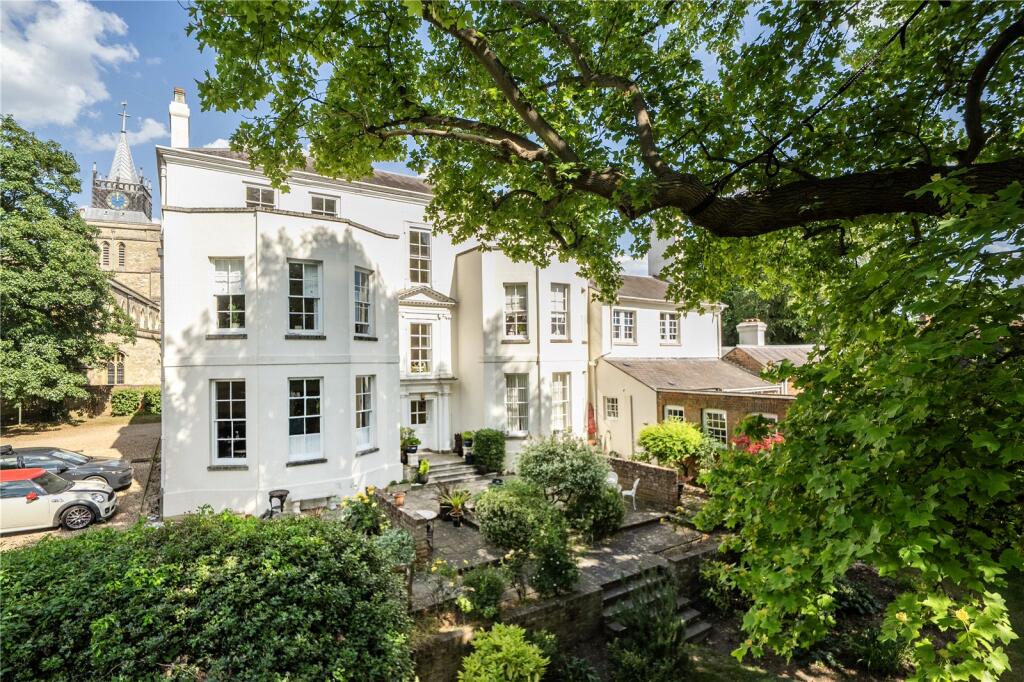Main image of property: Parsons Fee, Aylesbury