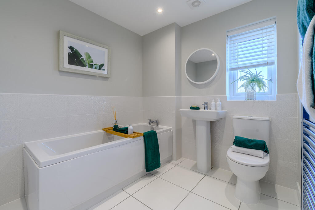 House in Wakefield, Upton and North Elmsall - More