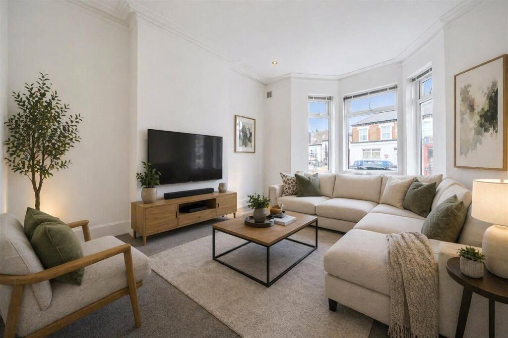 Main image of property: Whitehorse Lane, South Norwood, London, SE25