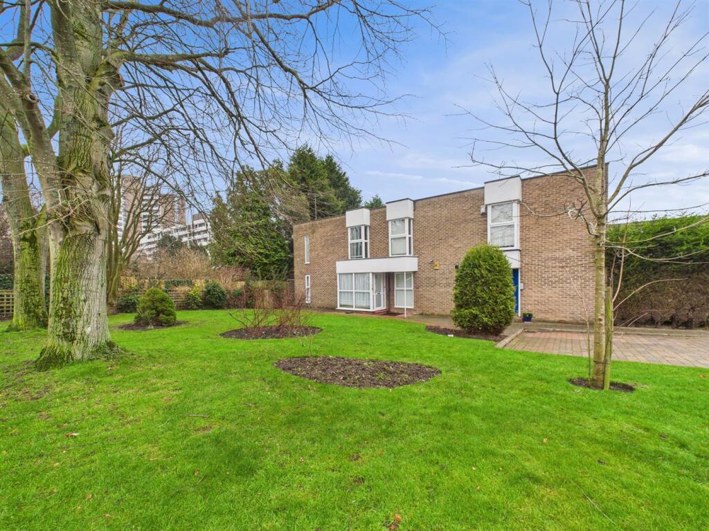 Main image of property: Albany Mews, Gosforth