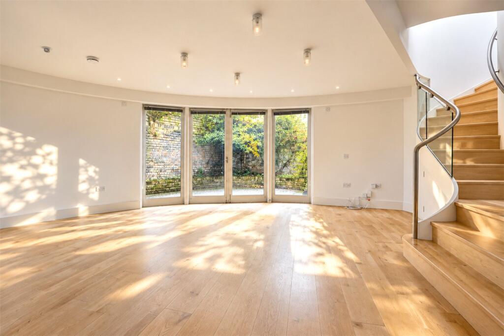 House in London - View 5