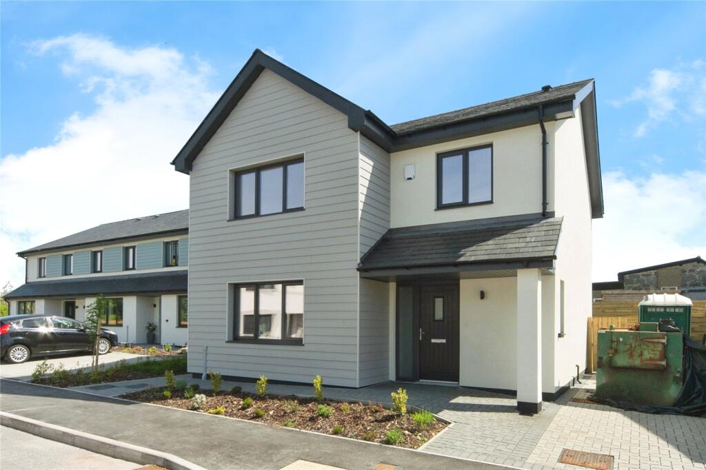 3-bed detached on Cae Bodlondeb, Chwilog, Pwllheli, Gwynedd, LL53, £350,000
