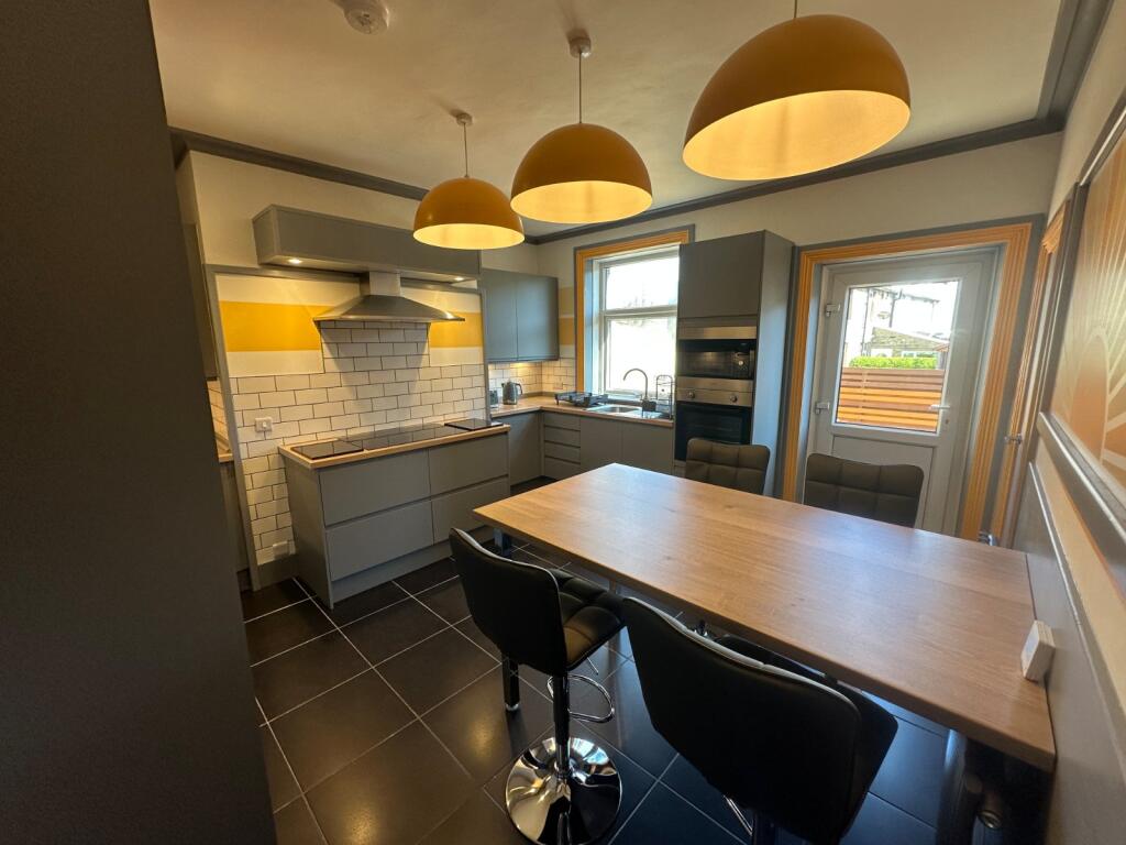 House in Huddersfield - View 5