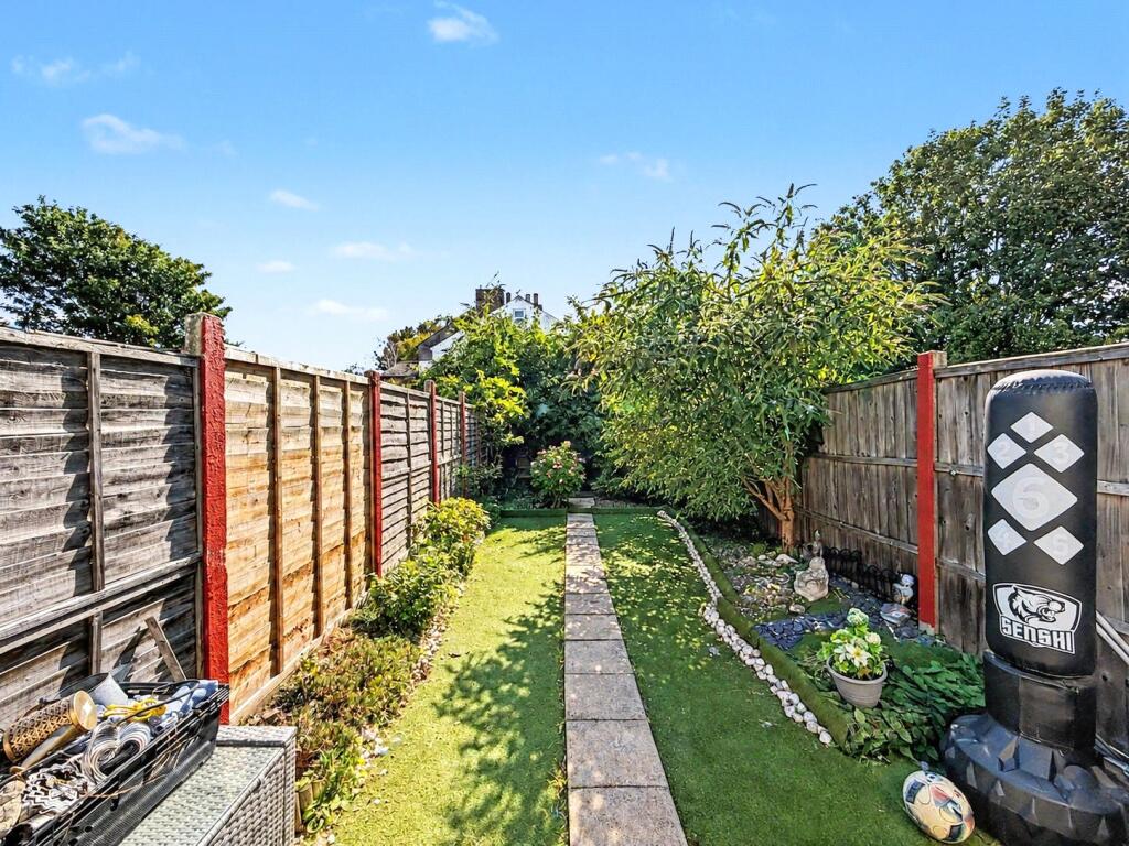 House in Gillingham, Sally Port Gardens - View 4