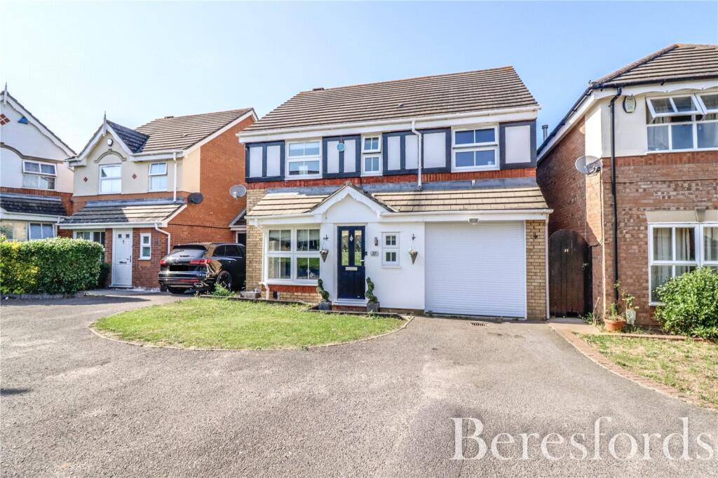 4-bed detached on Bridport Way, Braintree, CM7, £450,000