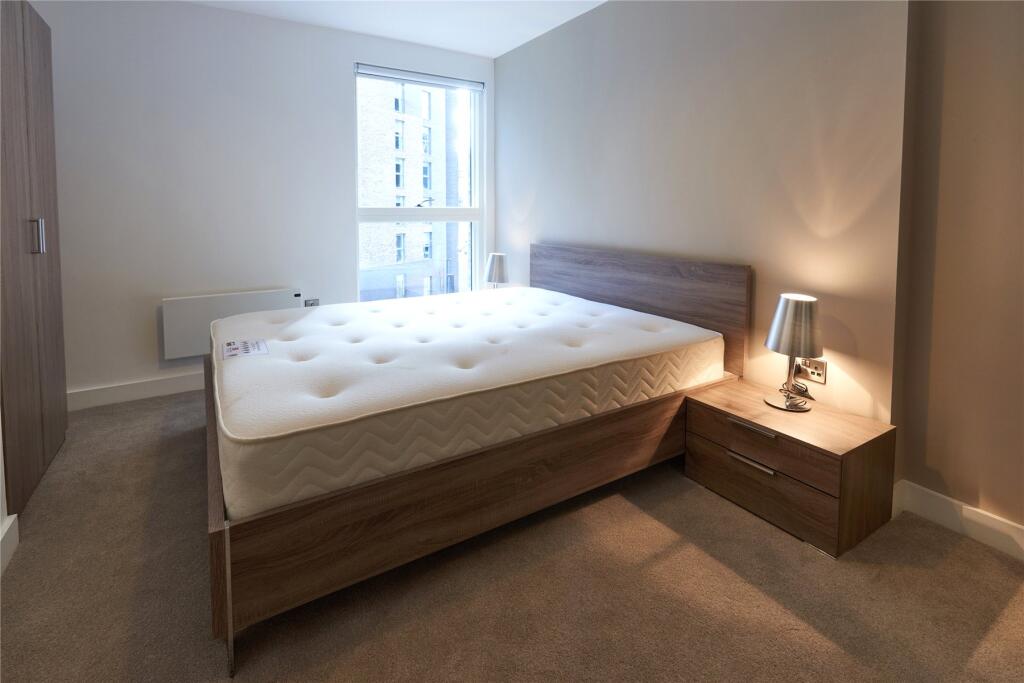 Apartment in Manchester - View 5