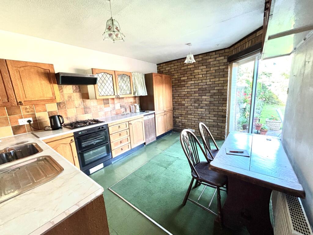 Green Road, Egham, Surrey, TW20 photo 4