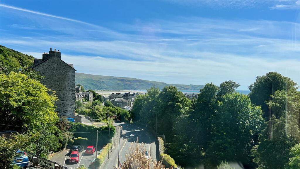 Hendre Hall, Barmouth, LL42 photo 3