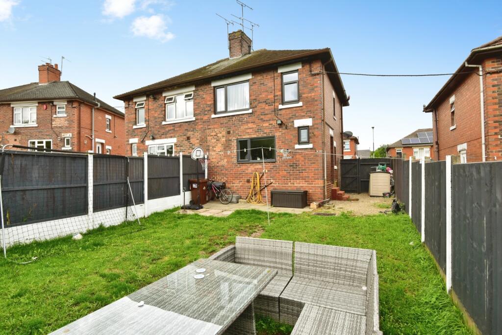 House in Stoke-on-Trent - View 4