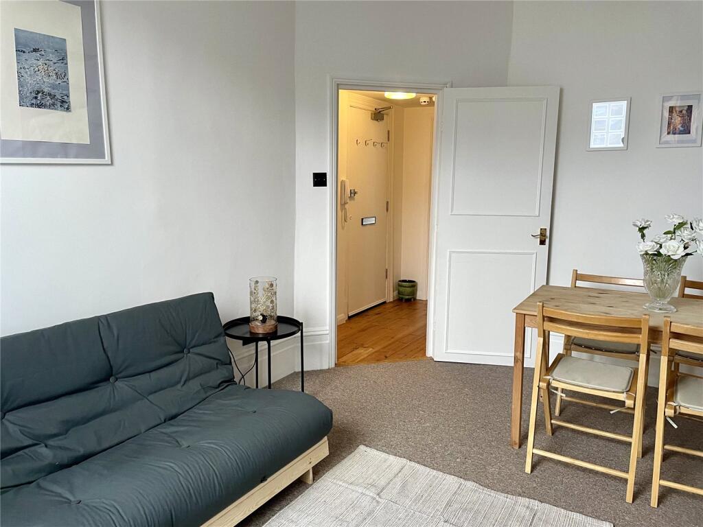Apartment in London - View 2