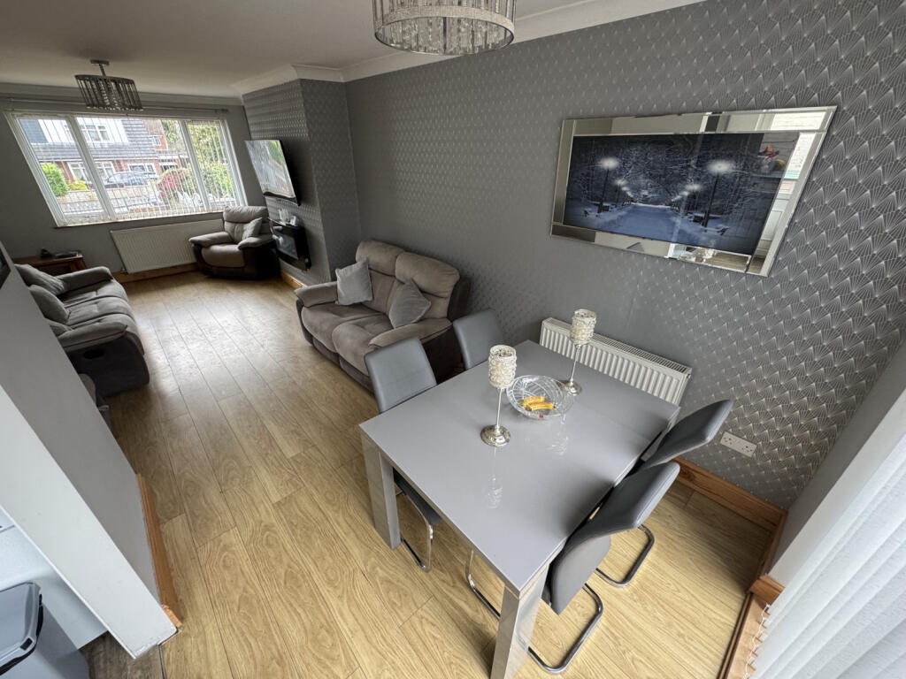 Hollins Road, Wigan, WN2 4JZ photo 4