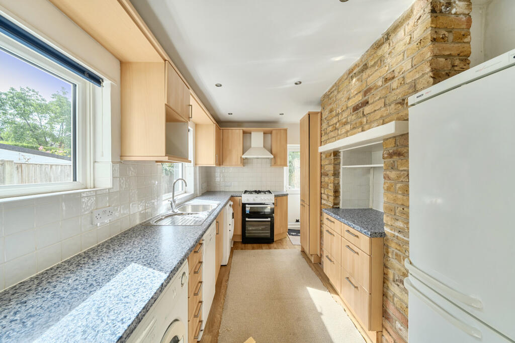 House in Harrow - View 4