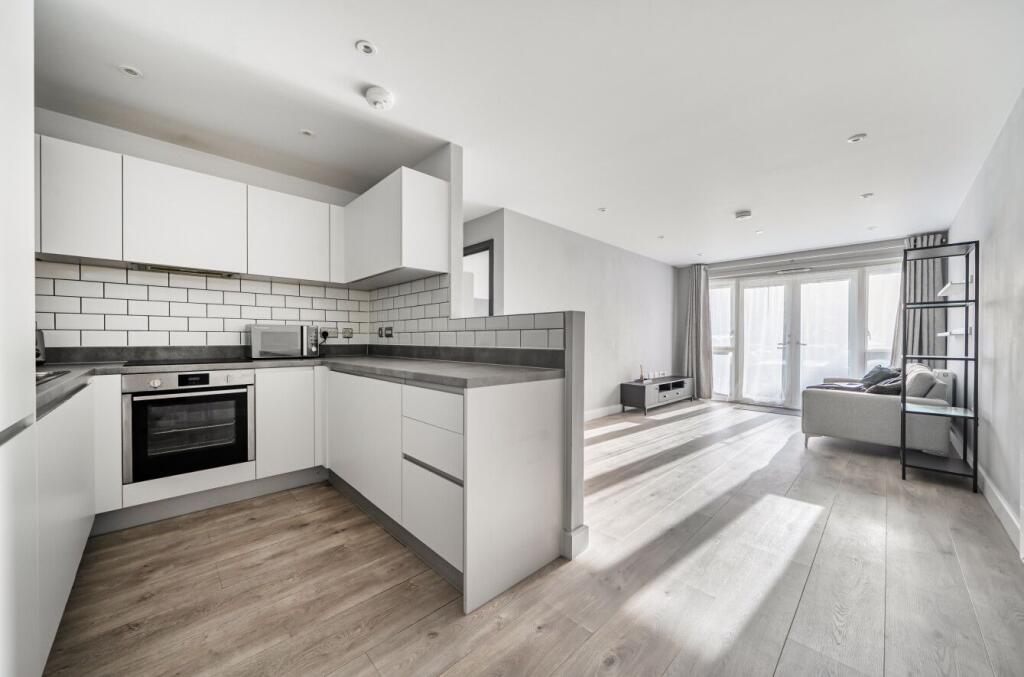 Main image of property: Panta House, 4 Old Barn Lane, Kenley, CR8