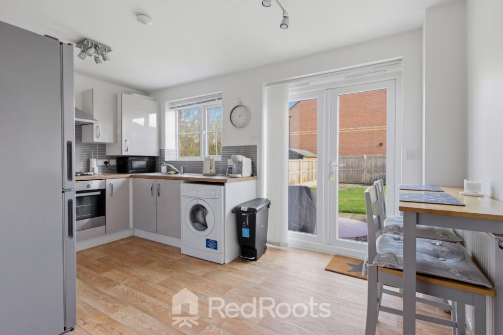 House in Doncaster, Conanby - More