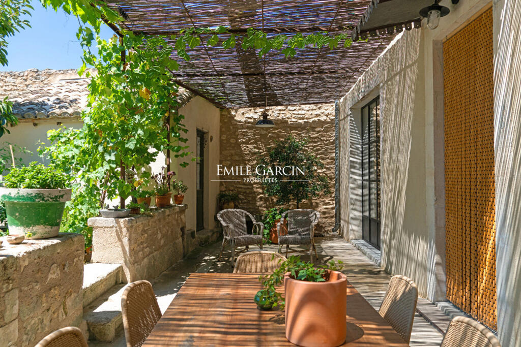 Main image of property: Provence-Alps-Cote d`Azur, Bouches-du-Rhône, St-Rémy-de-Provence