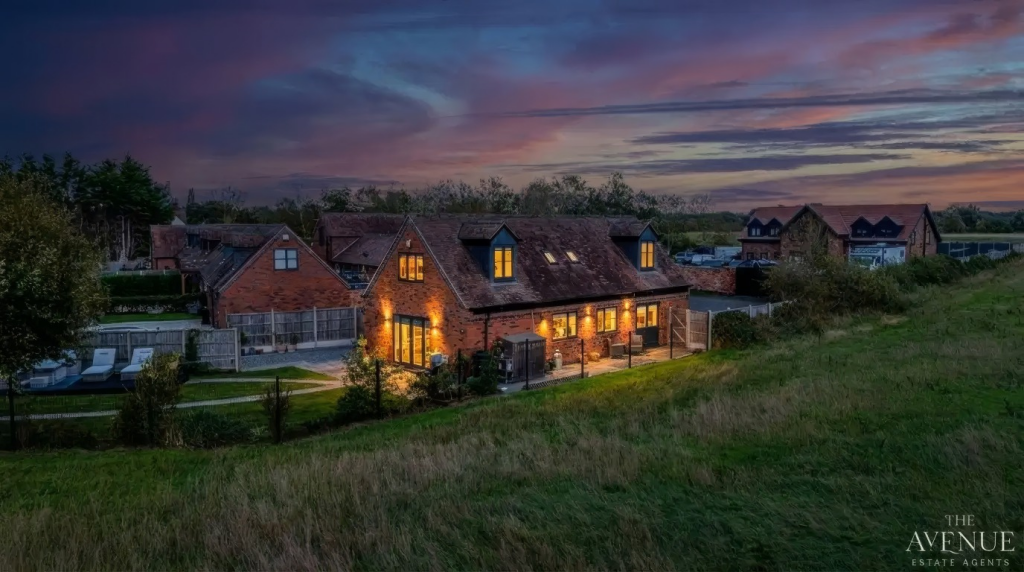 Main image of property: Field Barn, Whitacre Heath, B46
