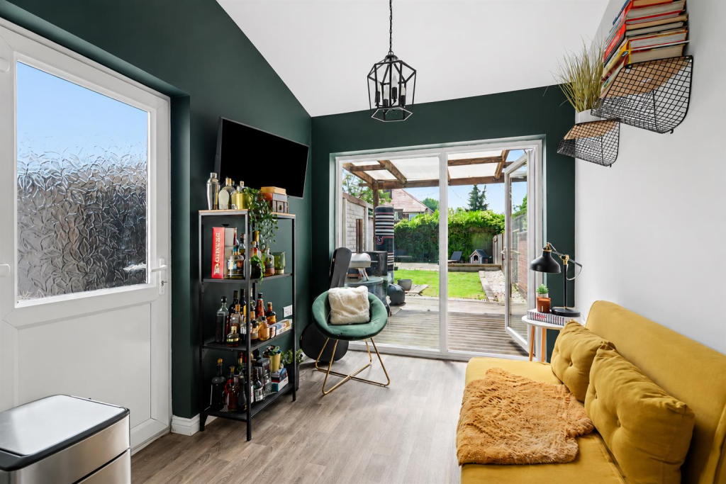 Roosevelt Avenue, Sawley - View 5