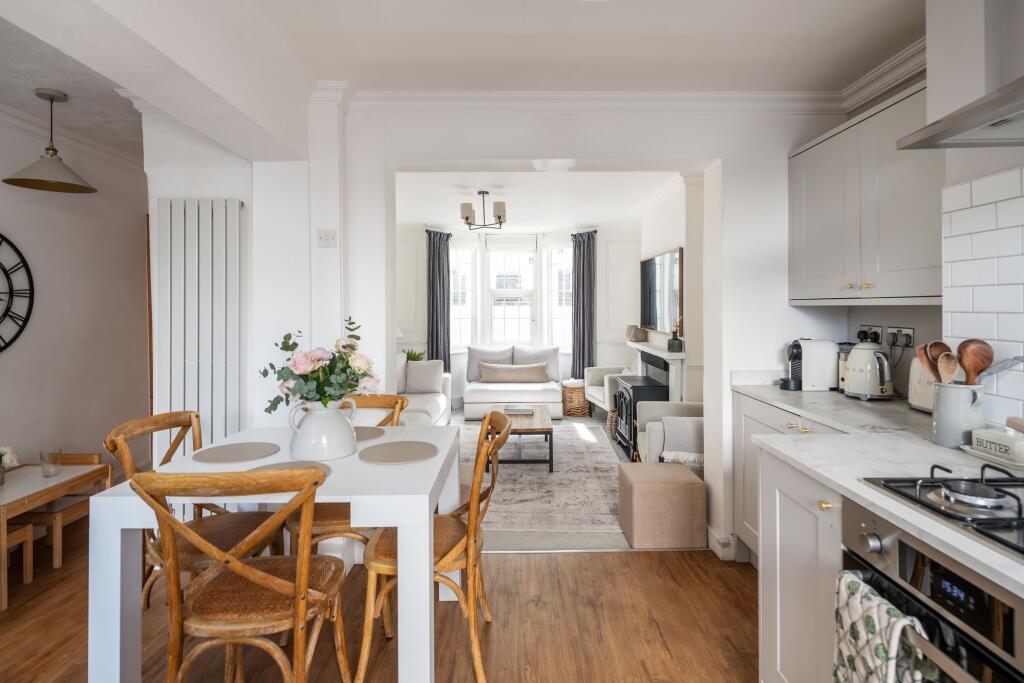 House in Reigate and Banstead, Earlswood - View 6