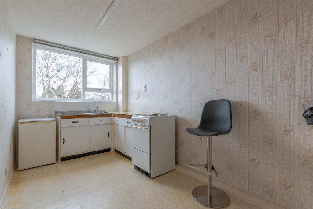 Greystones Court, Nursery Lane, LS17 photo 4