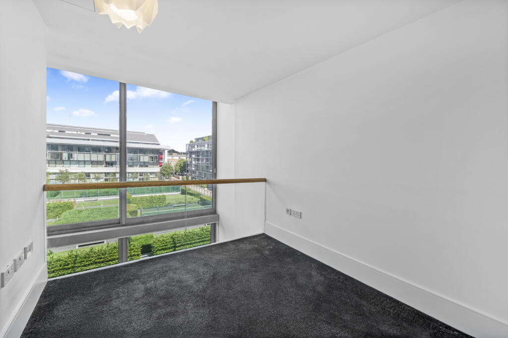 Apartment in London - View 5
