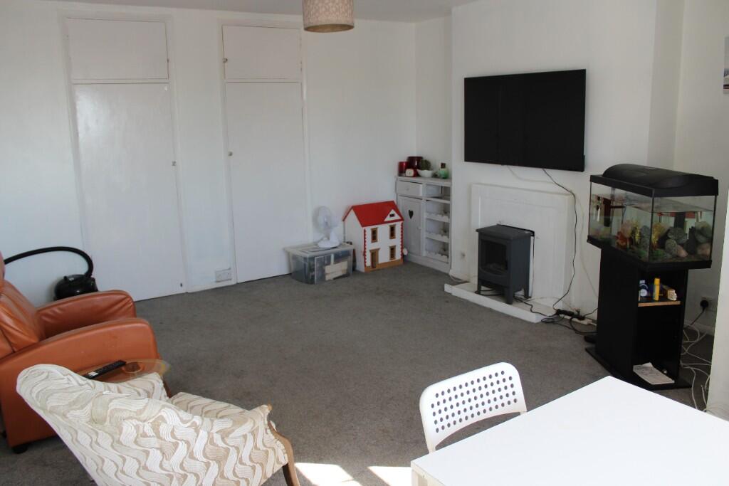 Apartment in Adur, West Sussex - View 6