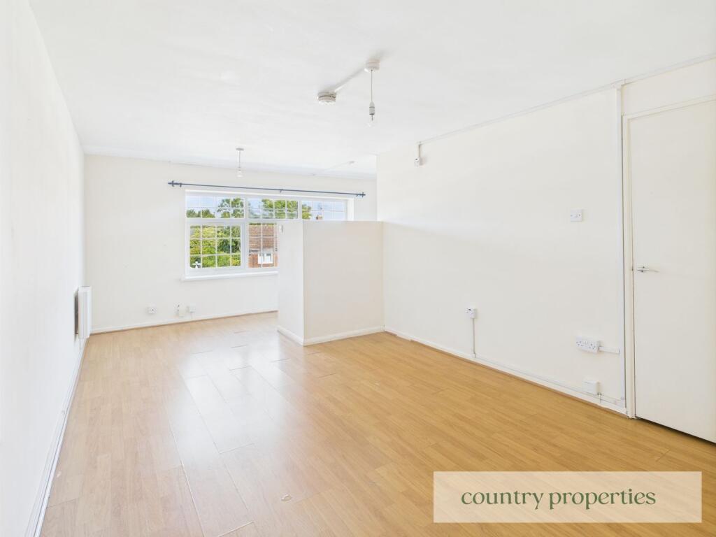 Apartment in Welwyn Hatfield, Hertfordshire - More