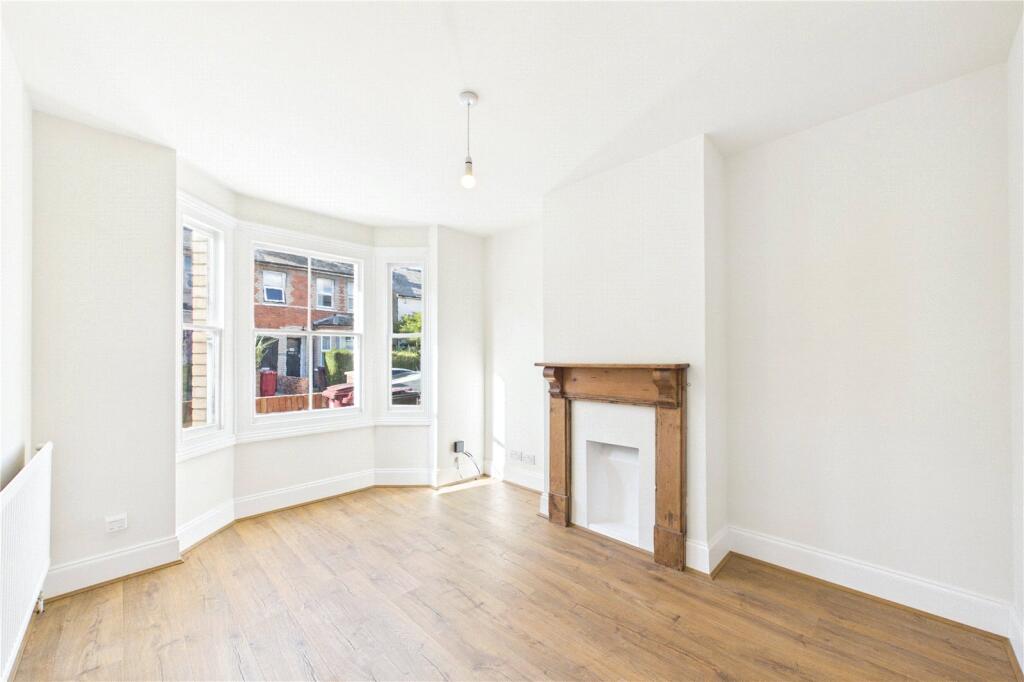 House in Reading, Dee Park - View 3
