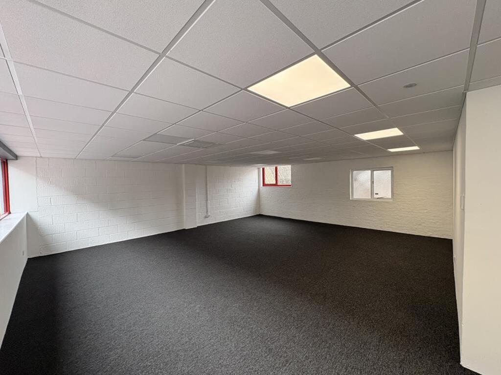 Unit 3 Acton Vale  10 Copy.jpg