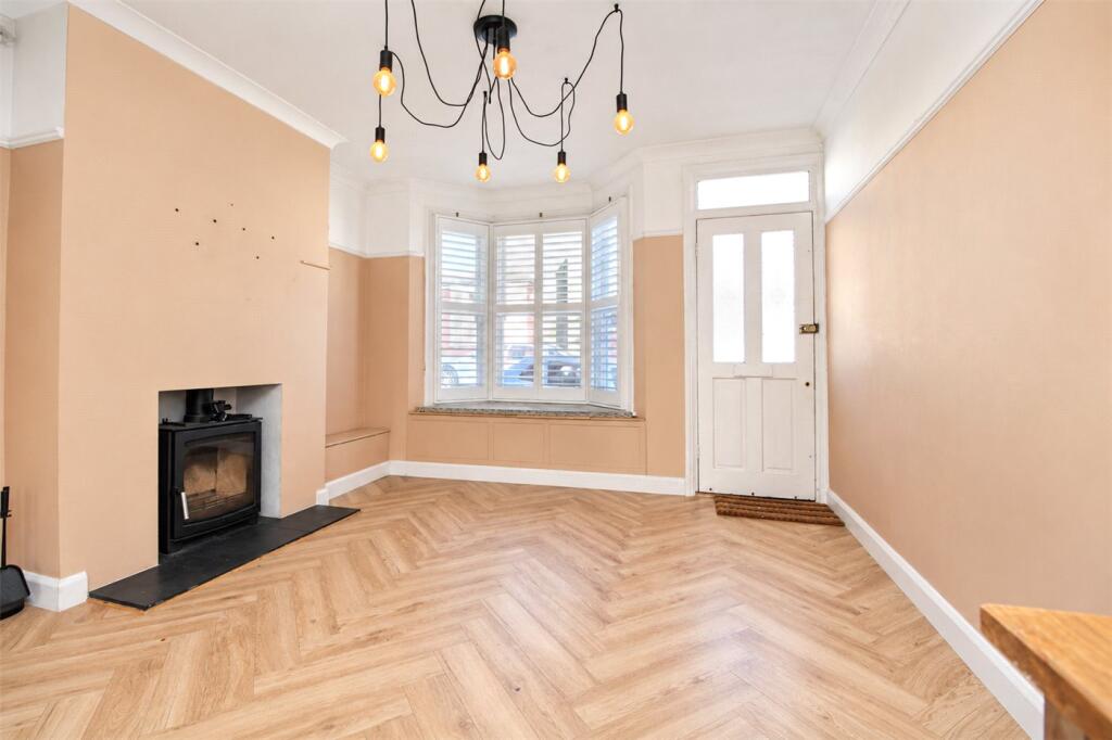 House in Southend-on-Sea - View 4