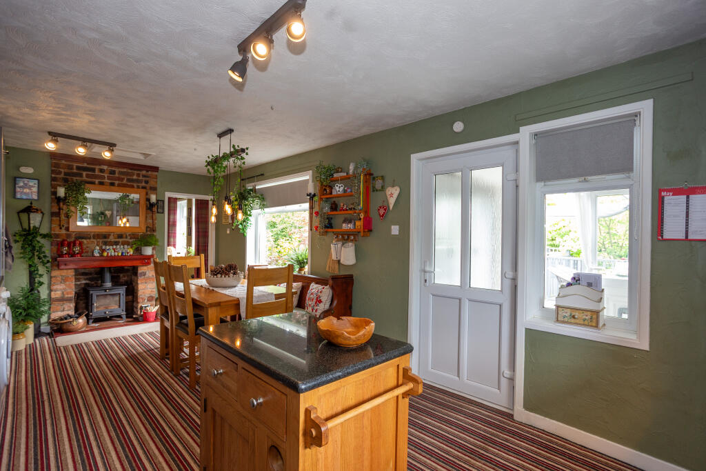 Red House Cottage, Moffat, DG10 - More