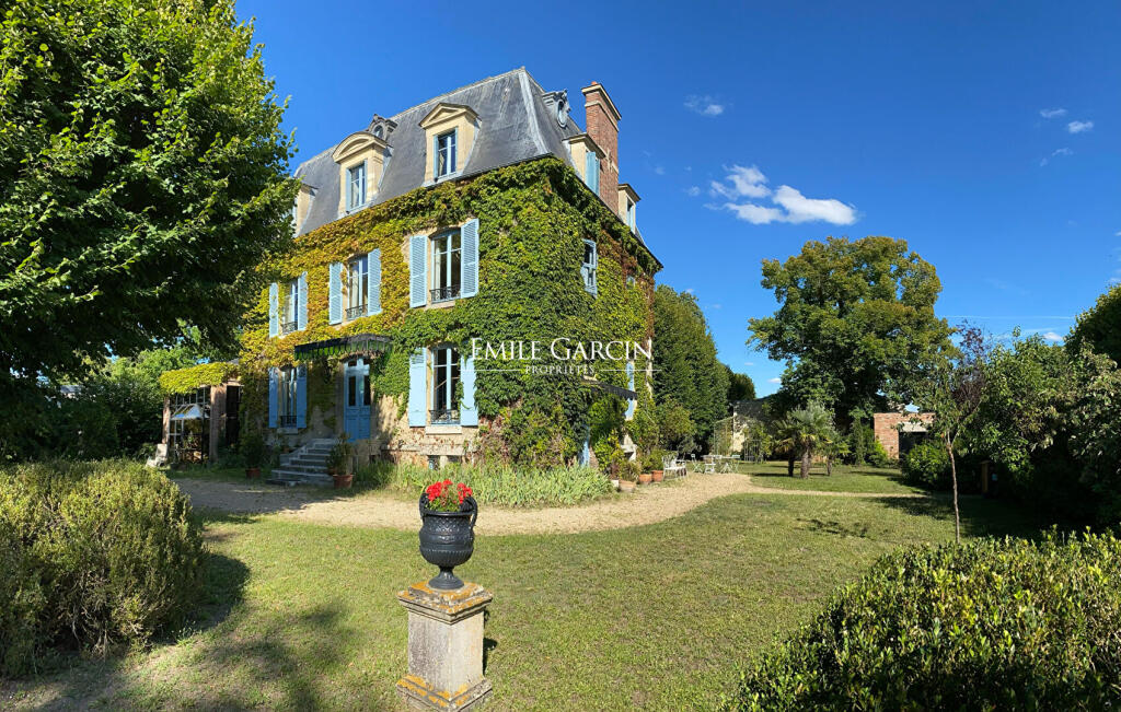 Main image of property: Paris-Isle of France, Yvelines, Croissy-sur-Seine