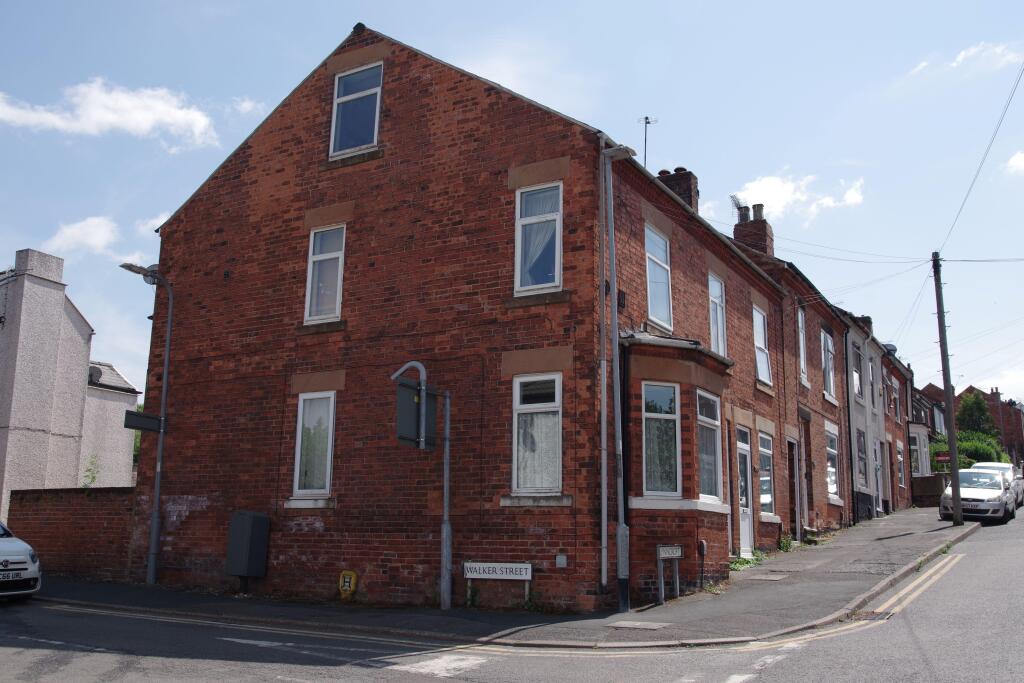 146, 148 & 150 Lynncroft, Eastwood, Nottingham, Nottinghamshire, NG16 - View 4