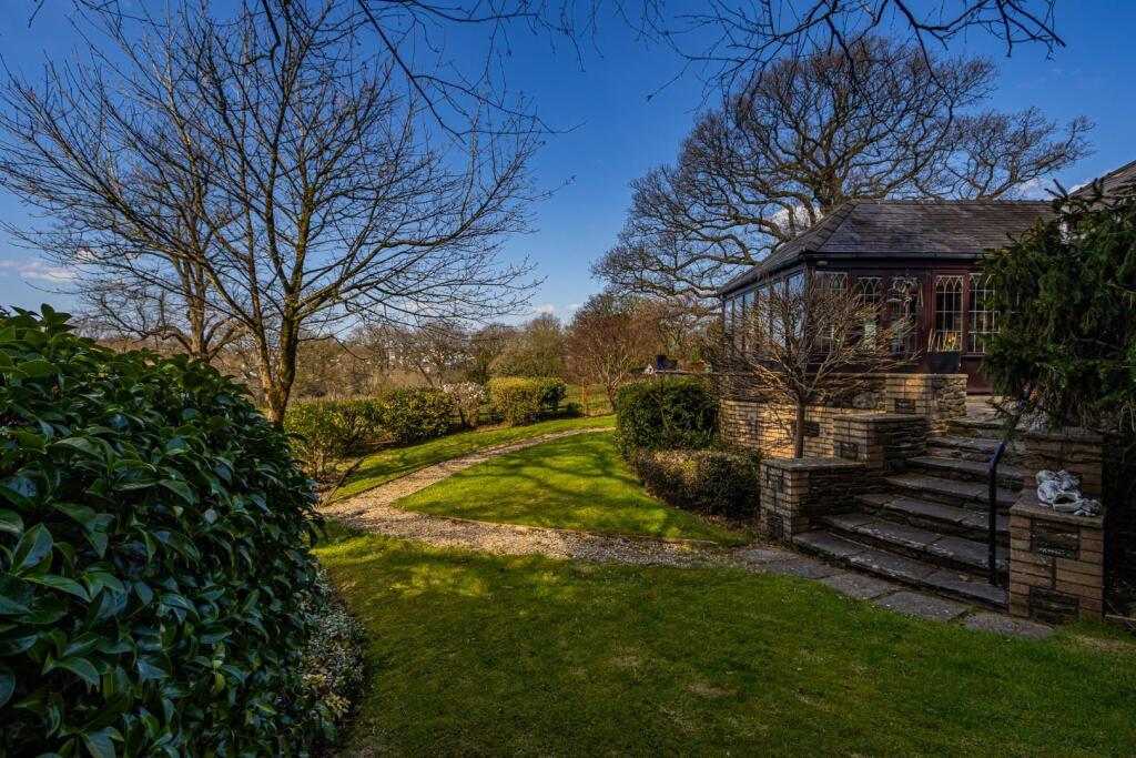 Woodfield Park Lane, Penmaen photo 2