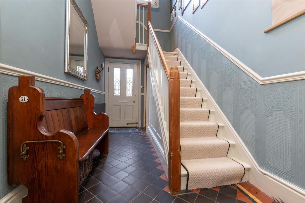 Linden Avenue, Darlington photo 3